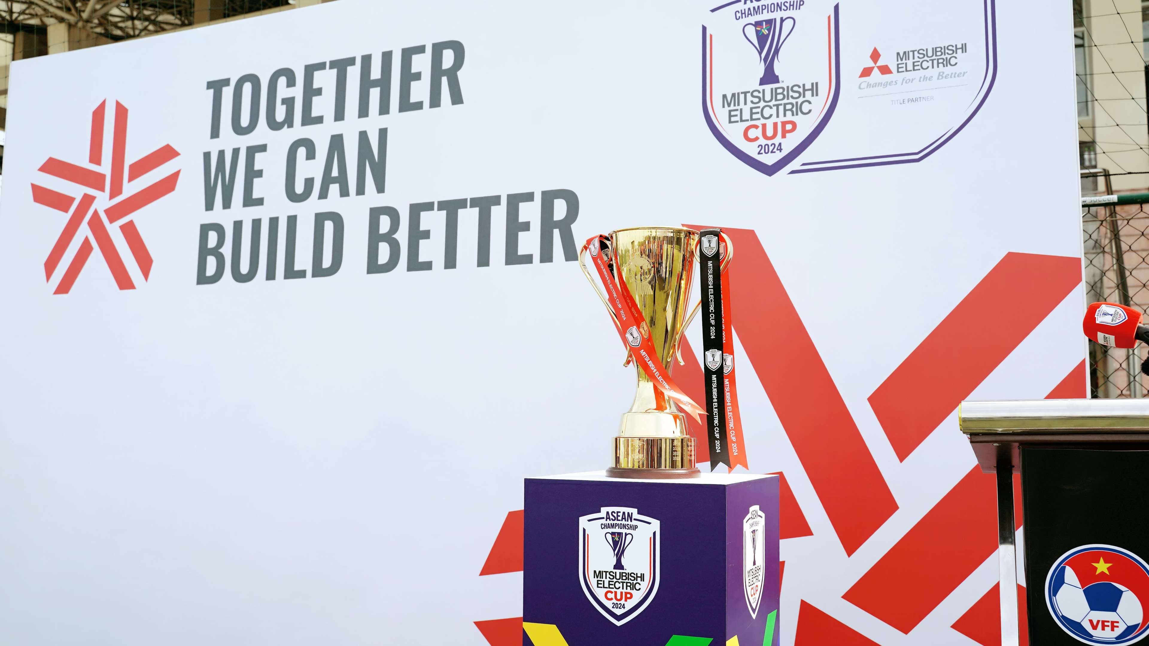 何他未能在 何他未能在