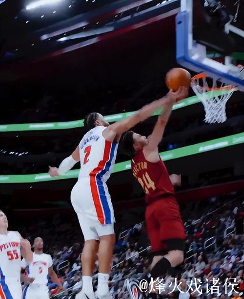 准!坎宁安再投中三分,目前14中7、三分7中5砍下21分8助攻 准!坎宁安再投中三分,目前14中7、三分7中5砍下21分8助攻